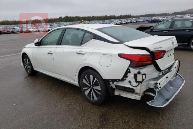 نيسان ألتيما